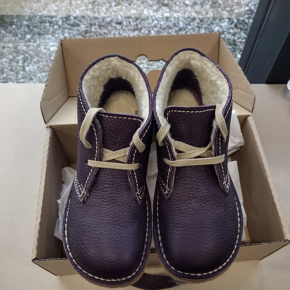 Plum color Grena Duckfeet Women's Boots Sold out - Picture 1 of 12